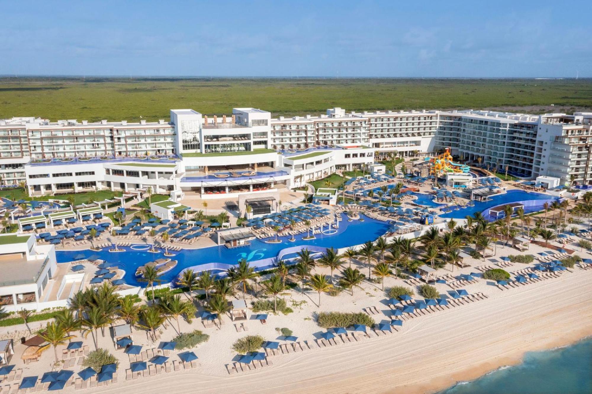 פוארטו מורלוס Royalton Splash Riviera Cancun, An Autograph Collection All-Inclusive Resort מראה חיצוני תמונה