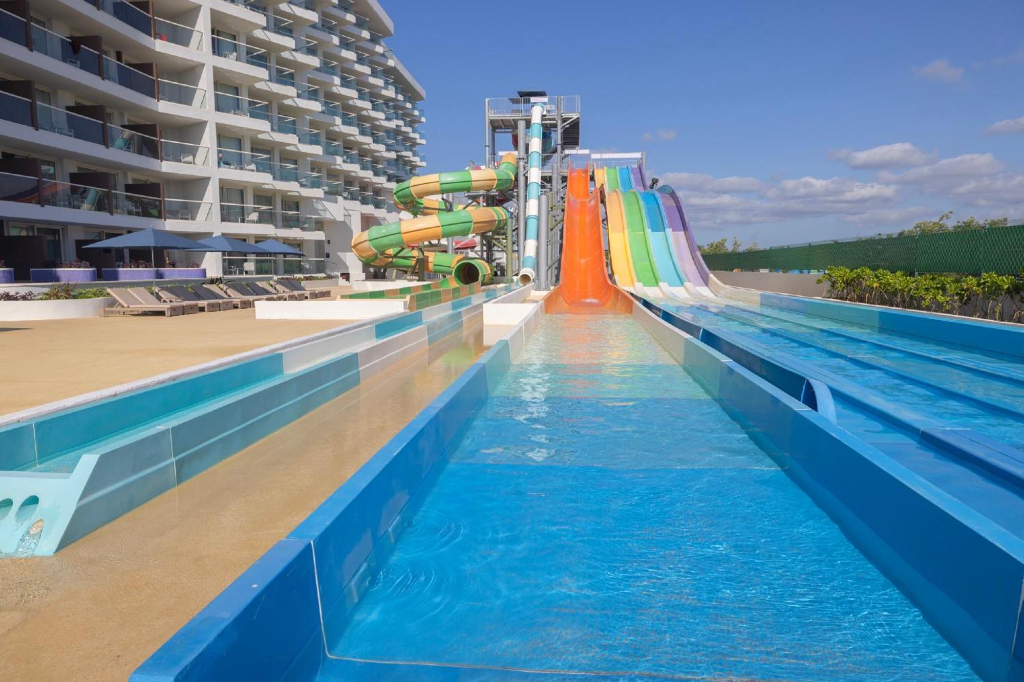 פוארטו מורלוס Royalton Splash Riviera Cancun, An Autograph Collection All-Inclusive Resort מראה חיצוני תמונה
