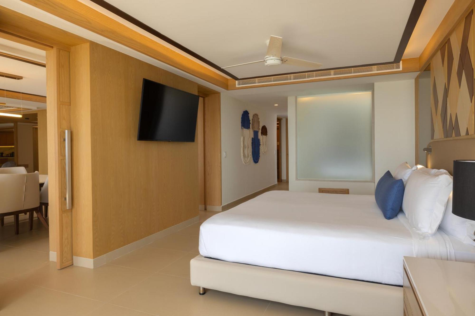 פוארטו מורלוס Royalton Splash Riviera Cancun, An Autograph Collection All-Inclusive Resort מראה חיצוני תמונה
